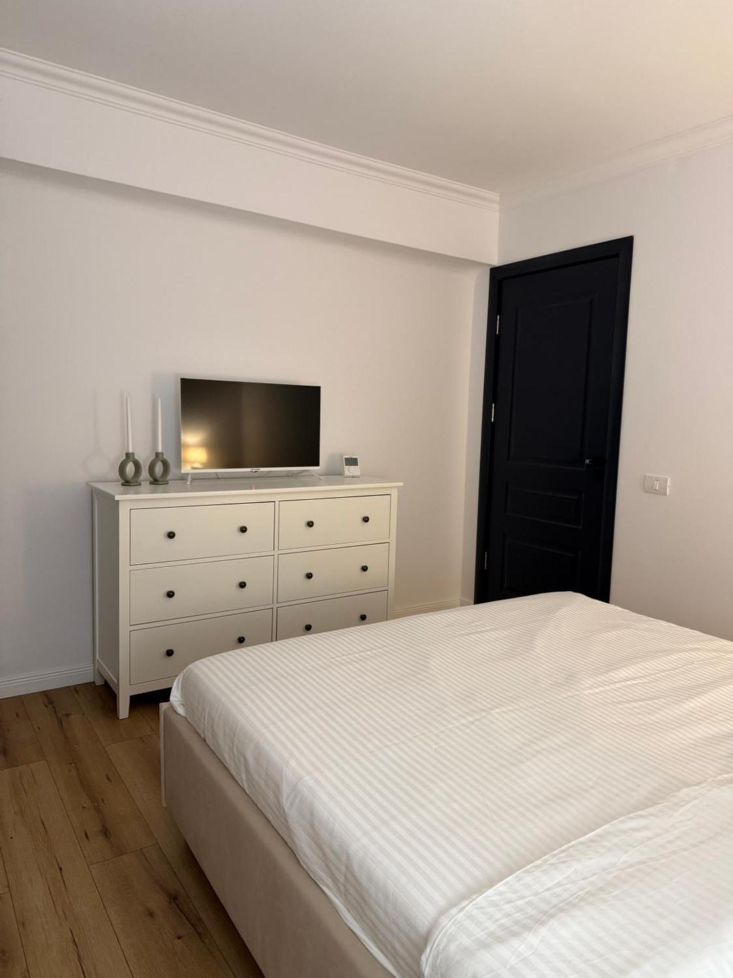 Aman 20 Apartman Craiova Kültér fotó