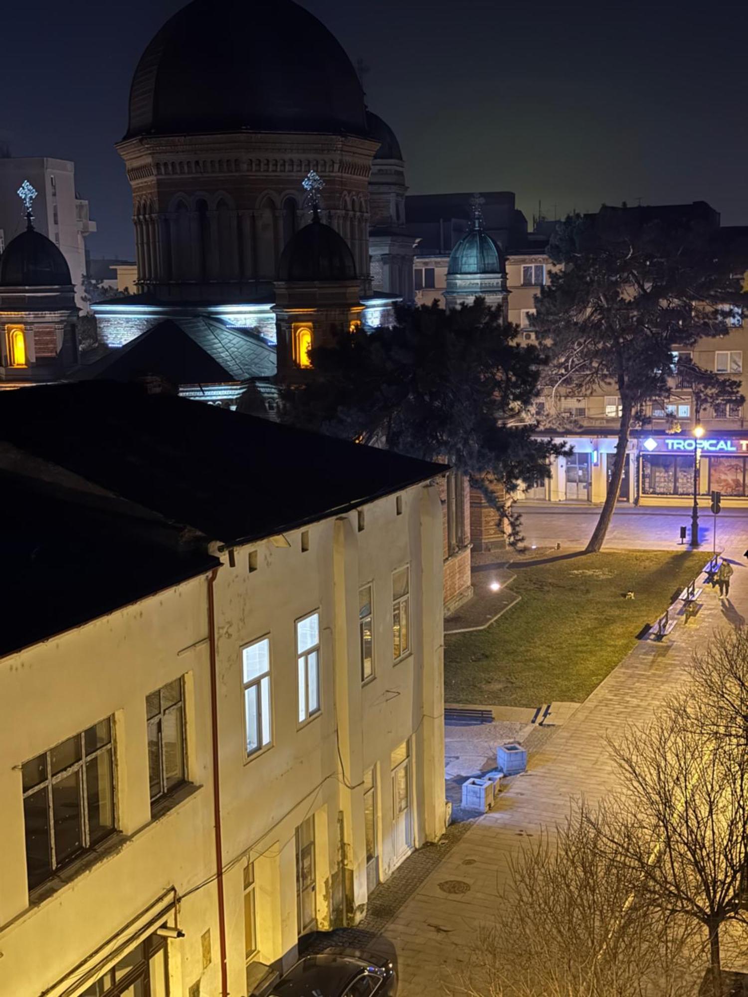 Aman 20 Apartman Craiova Kültér fotó