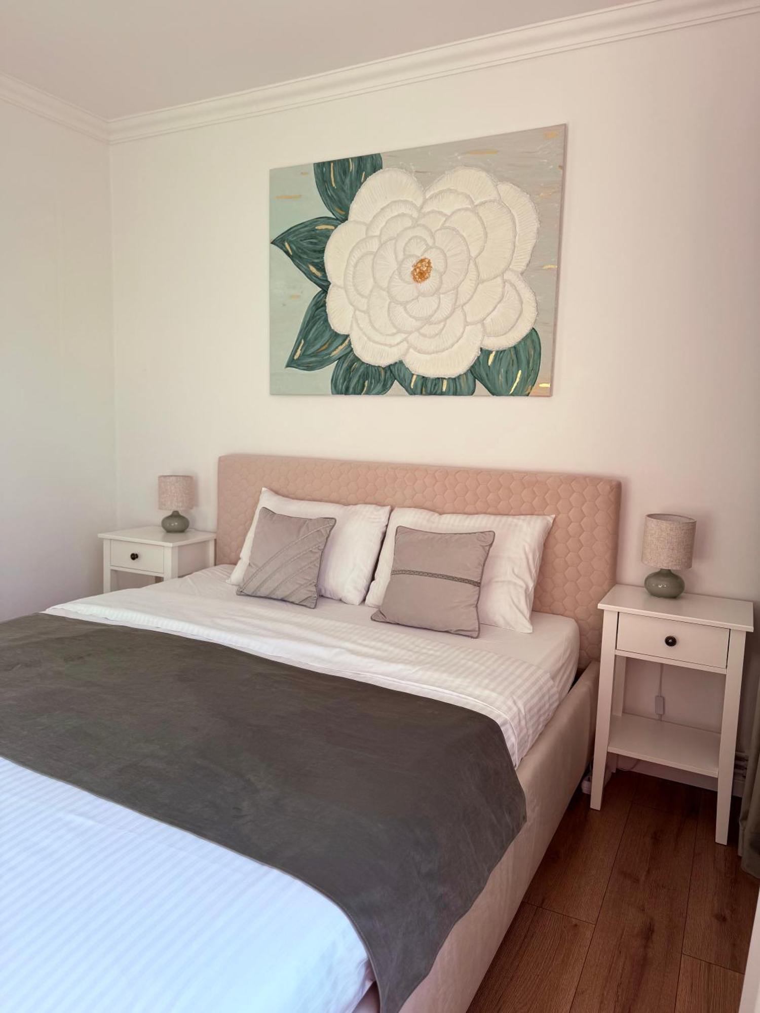 Aman 20 Apartman Craiova Kültér fotó